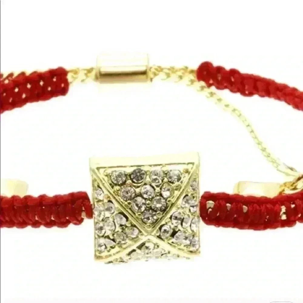 Last One**Golden pyramid bracelet